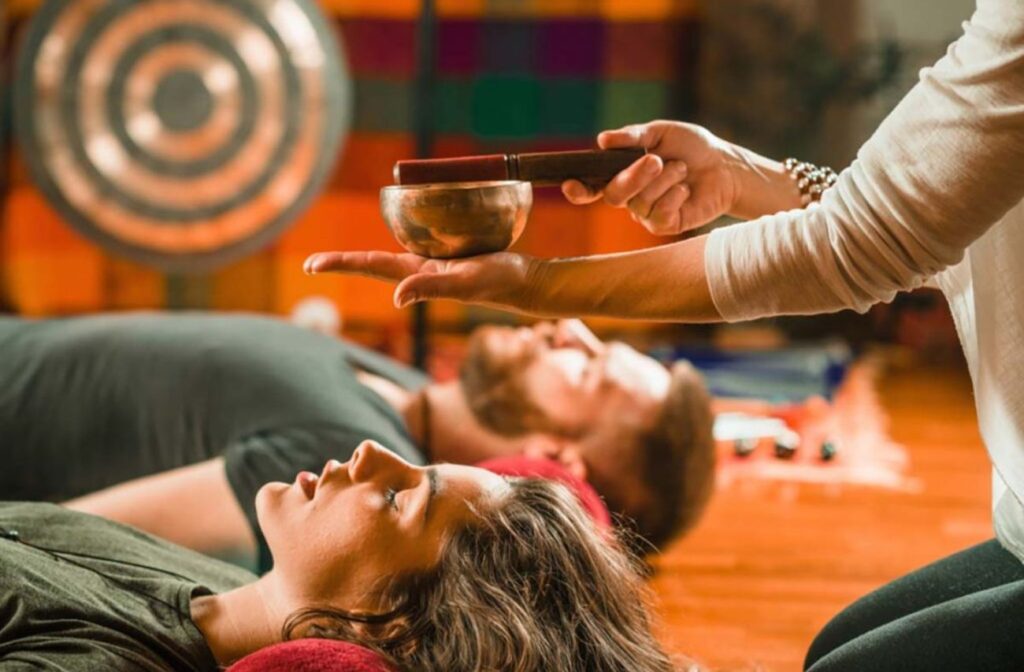 sound healing with tibetan bowls